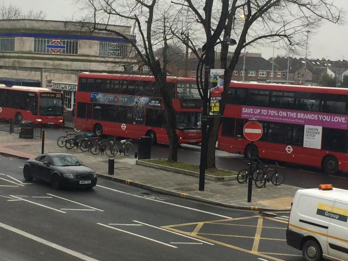 Apartments Heathrow - Hounslow Cranford Екстер'єр фото