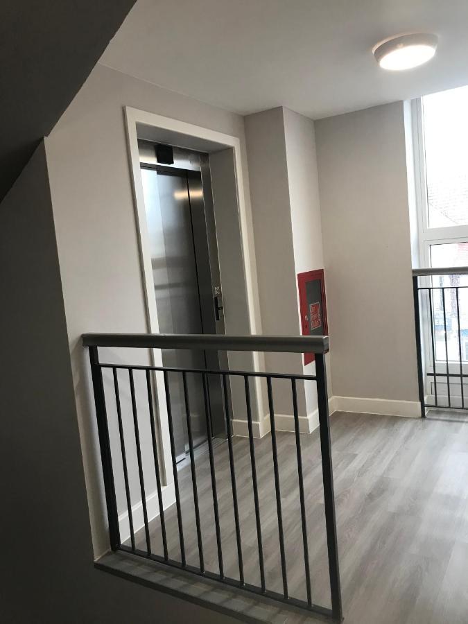 Apartments Heathrow - Hounslow Cranford Екстер'єр фото
