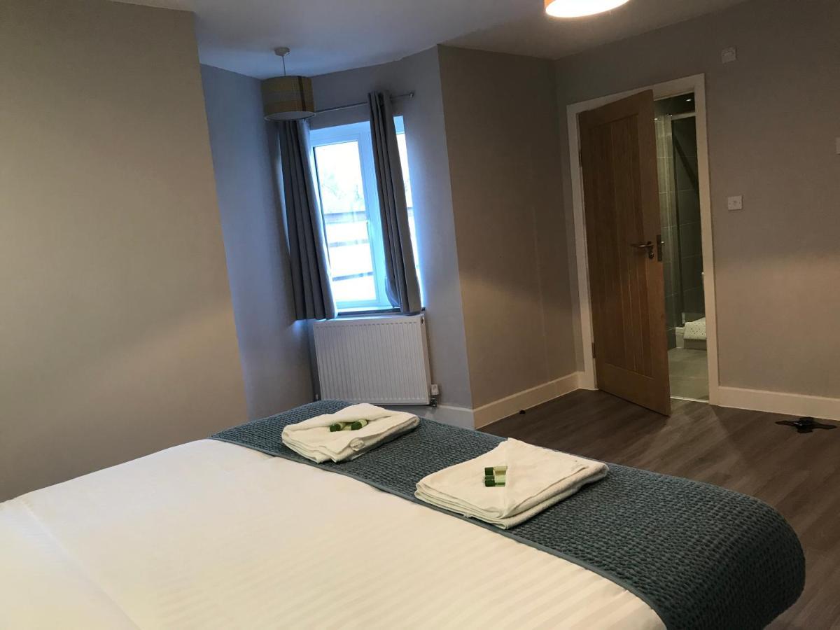 Apartments Heathrow - Hounslow Cranford Екстер'єр фото
