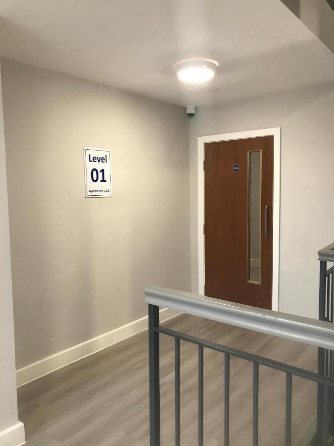 Apartments Heathrow - Hounslow Cranford Екстер'єр фото