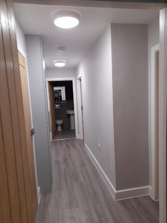 Apartments Heathrow - Hounslow Cranford Екстер'єр фото
